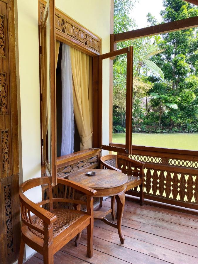 Sapulidi Cafe, Gallery & Resort レムバン エクステリア 写真