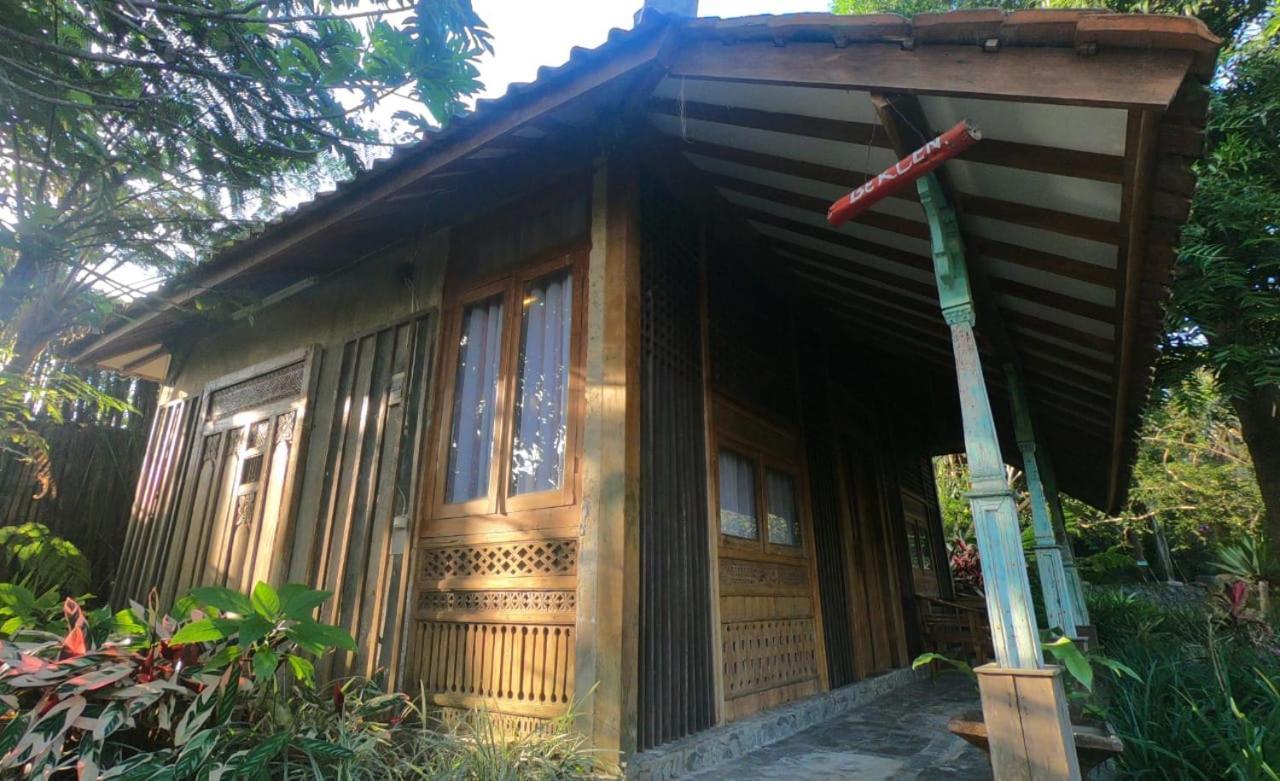 Sapulidi Cafe, Gallery & Resort レムバン エクステリア 写真